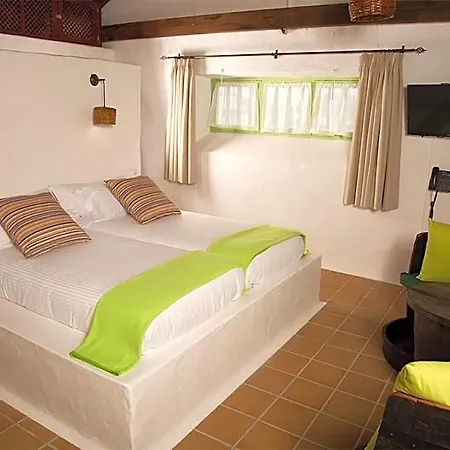 Hotelito La Era 3* 雅伊萨